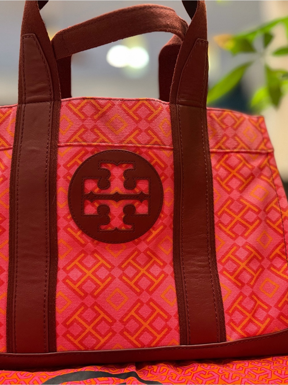 Tory Burch Limited Edition Honeysuckle Printed Canvas Classic Tote - Picture 2 of 13